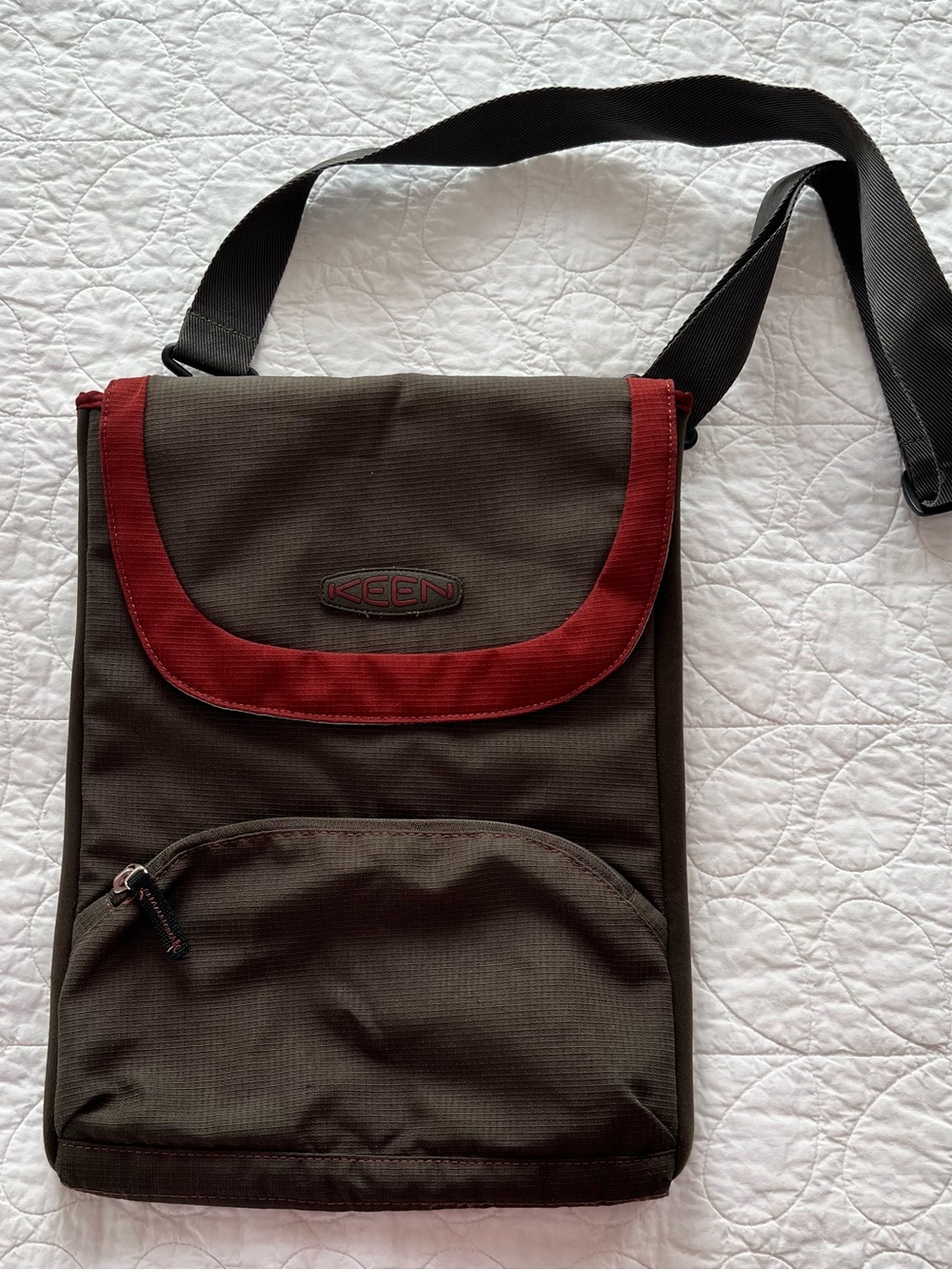 Keen Olive Green Hybrid Life Transport Crossbody Messenger/Laptop Bag